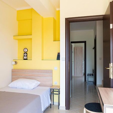 Alexandros Maisonettes Nea Moudania Bagian luar foto