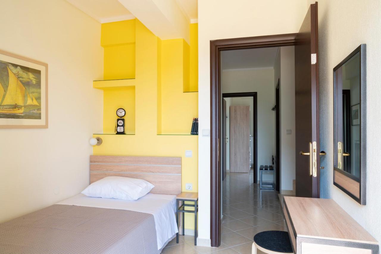 Alexandros Maisonettes Nea Moudania Bagian luar foto
