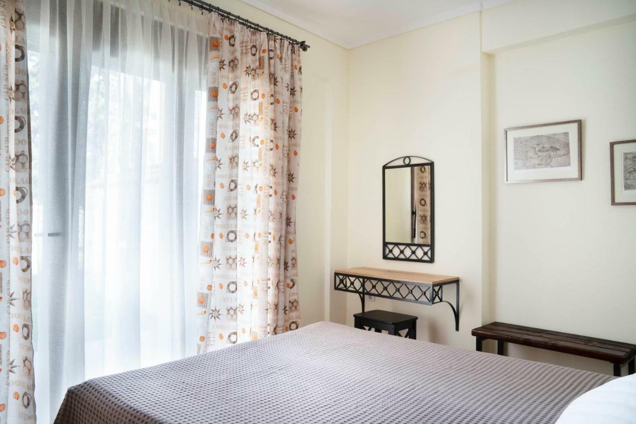 Alexandros Maisonettes Nea Moudania Bagian luar foto
