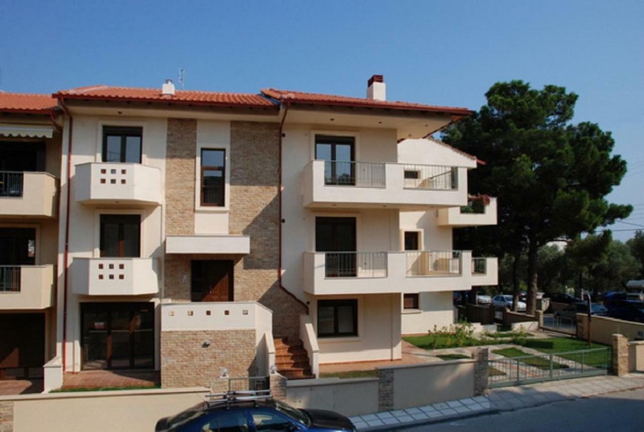 Alexandros Maisonettes Nea Moudania Bagian luar foto