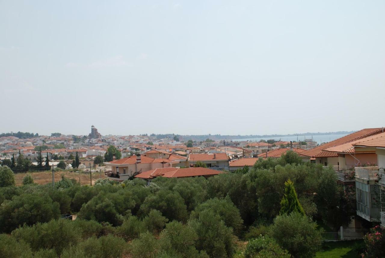Alexandros Maisonettes Nea Moudania Bagian luar foto